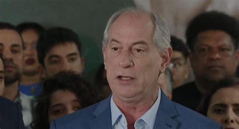 Manifesto à nação é para acabar a fofoca diz Ciro Gomes