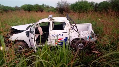 Un Polic A Muri Al Volcar El M Vil En Ruta Diario Panorama