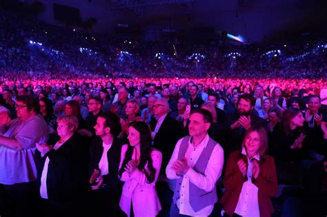 Größte Kabarettistin der Nation Monika Grubers letzte Show