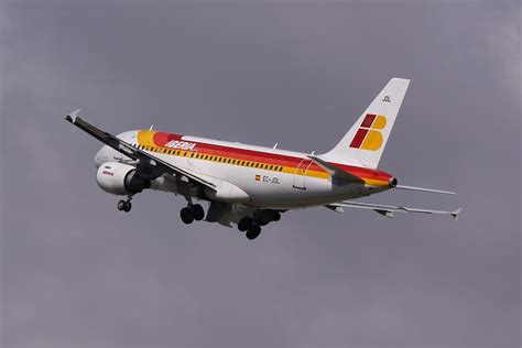 R Iberia Airbus A Ec Jdl Los Llanos De Flickr