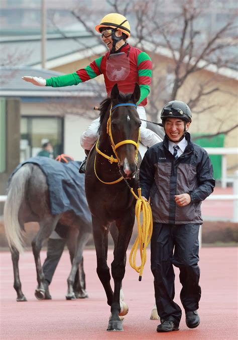 鞍上の幸「光栄です」千葉ロッテ・吉井監督の愛馬リジンをjra転入初勝利に導いた 競馬ニュース Netkeiba