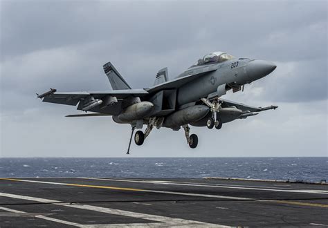 An F A E Super Hornet Lands Aboard Uss Nimitz Philippine Flickr