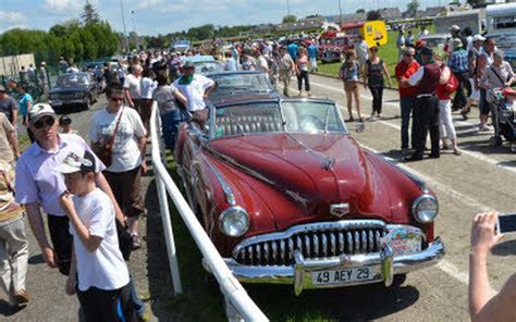 Véhicules anciens Le 33e Tour de Bretagne de passage Le Télégramme