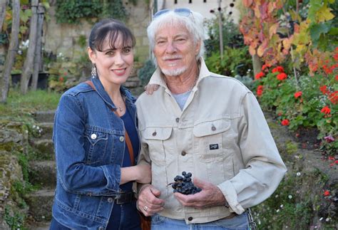 Photo Hugues Aufray Et Sa Compagne Murielle Le Octobre