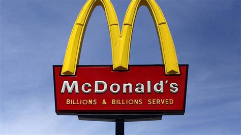 Mcdonalds Drops Tomatoes From India Offerings Citing Quality Concerns