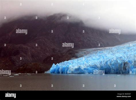 El Retroceso Del Glaciar Grey En El Campo De Hielo Sur En La Patagonia En El Parque Nacional