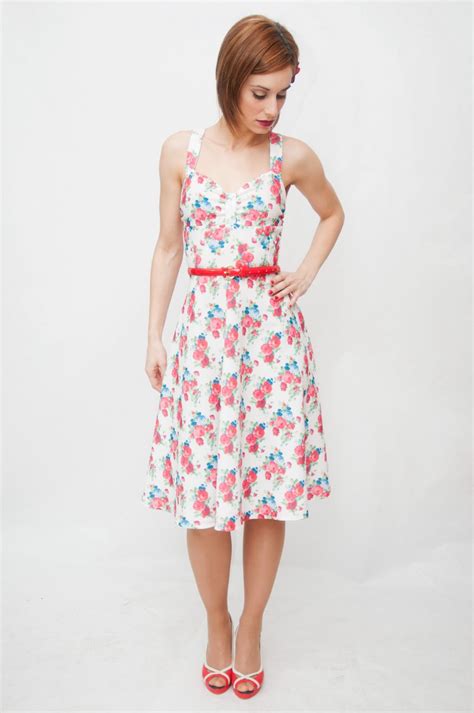 Vestido Pin Up De Flores Hermosa Beach Dresses2Kill