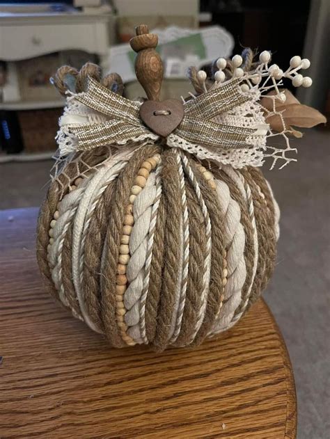 Pin By Linda Dipoalo On Craft Ideas In Fall Halloween Crafts