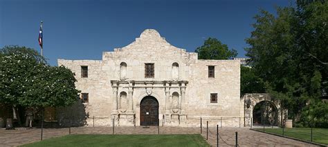 Alamo Mission in San Antonio - Wikipedia