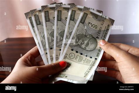 500 Rupee Note Hi Res Stock Photography And Images Alamy