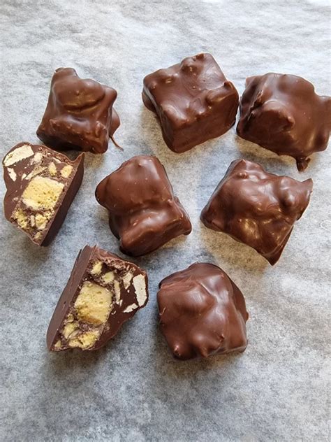 Honeycomb Chocolate Chunks The Dorset Chocolatier