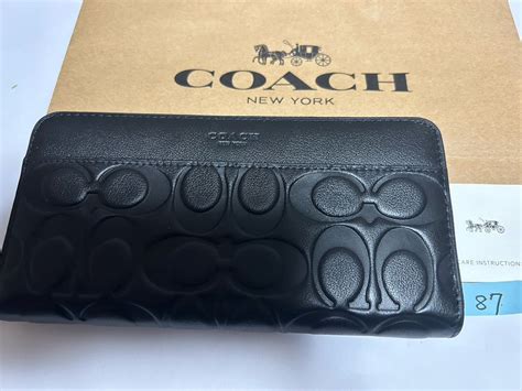 【未使用】87 新品未使用 1円！ Coach コーチ 長財布 ラウンドファスナー アウトレット F74999の落札情報詳細 ヤフオク落札