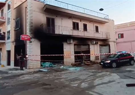 Incendio Doloso A Stornara Distrutta Una Macelleria Nel Foggiano