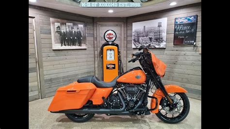 Rare Harley Davidson Street Glide Special Flhxs Baja Orange Black