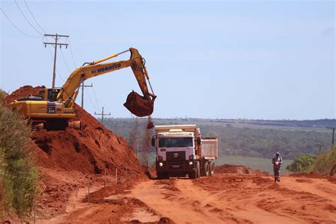 Obras na rodovia MS 357 que liga Ribas do Rio Pardo a Camapuã Foto