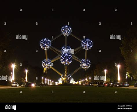 Atomium at night Stock Photo - Alamy