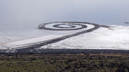 Spiral Jetty - Wikipedia