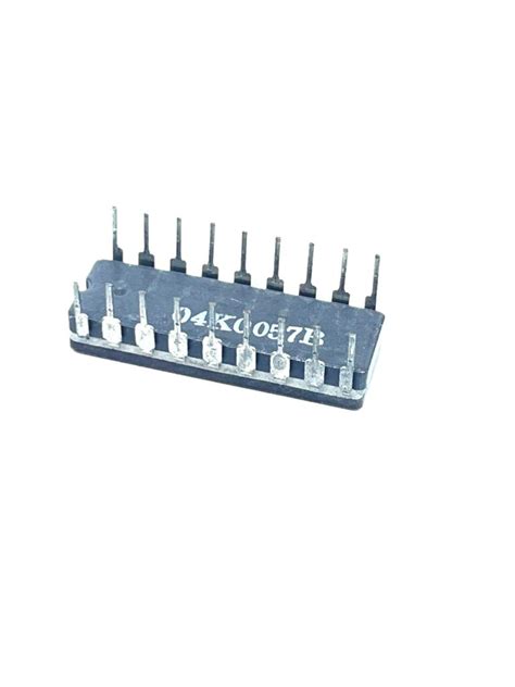 CIRCUITO INTEGRADO CERAMICO DIP 18 PINOS D2147H 1 INTEL D2147H1 PULL