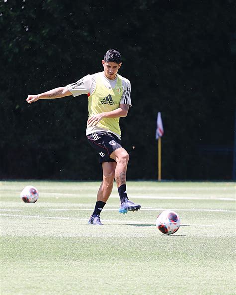 Veja fotos do treino do São Paulo nesta quinta feira Gazeta Esportiva