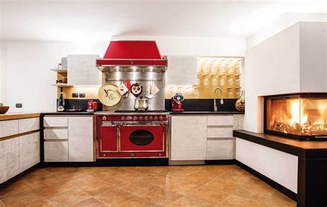 Cucine Su Misura Classiche Rustiche Lusso Gover S R L