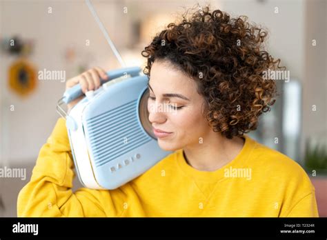 Woman Listening Radio Hi Res Stock Photography And Images Alamy