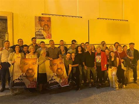 Noche De Pegada De Carteles Comienza La Campaña Electoral Andalucía