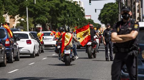 Imágenes de la manifestación convocada por Vox en Cádiz