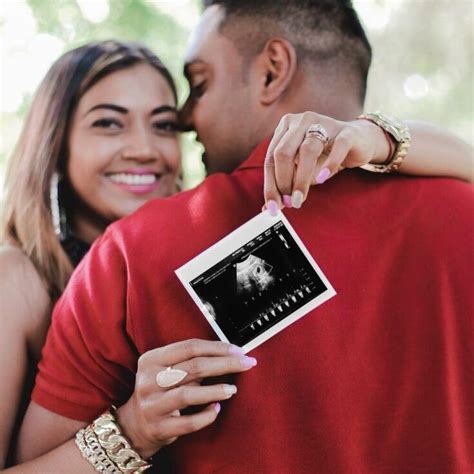 6 Ways To Make A Surprise Pregnancy Announcement