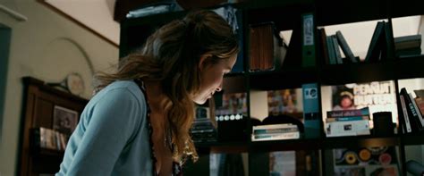 Naked Tahyna Tozzi In Needle