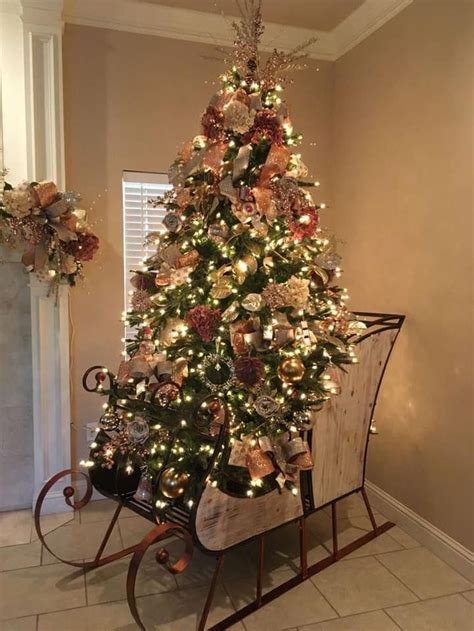 20++ Rustic Country Christmas Tree - HOMYHOMEE