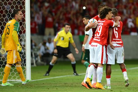 Valdívia “genérico” Marca E Inter Afunda Palmeiras Dentro Do Beira Rio