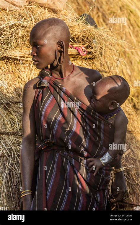 Omo Valley Ethiopia February 6 2020 Mursi Tribe Girl In Her