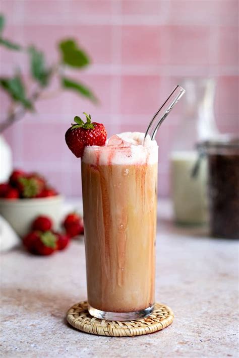 Iced Strawberry Latte Coffee With Strawberry Syrup A Recipe For Fun