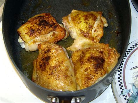 Braised Chicken Thighs With Sauerkraut