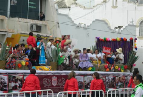 La Capital Realizan Desfile Para Conmemor El Aniversario De La