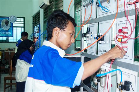 Teknik Otomasi Industri Smkn Kota Kediri