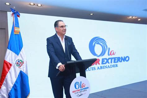 Juramentan Miembros Del Sector Externo De Luis Abinader