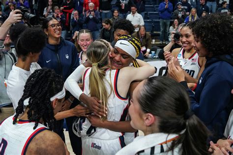 Paige Bueckers Aaliyah Edwards Nika Mühl on last UConn ride together