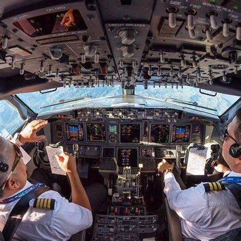 Pin By Cornelis Louw On Airplane Cokpit Cockpit Flight Deck Aviation