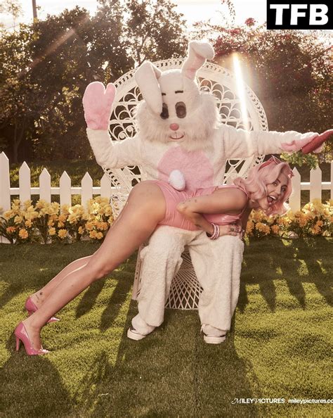 Miley Cyrus Sexy Nude Vogue Magazine Outtakes Photos Pinayflixx Mega Leaks