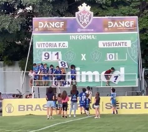 Vitória ES 91 x 0 Resende Crianças entram em campo e mudam o placar de