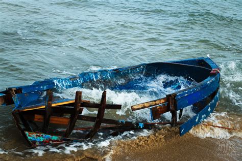 Il Mare Restituisce Colori Vivaci Magazine