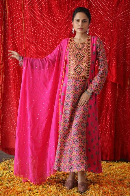 Buy Pink Dupion Silk And Embroidery Floral Round Kurta Set For Women By