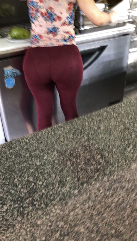 MUST SEE LATINA FAT ASS IN RED LEGGINGS PICS OC Spandex Leggings Yoga Pants Forum
