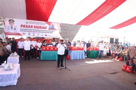 Pj Gubernur Sultra Berikan Dana Hibah Masjid Bansos Dan Gelar Pasar