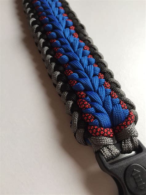 Pin by Paracreations USA on ParacreationsUSA | Paracord projects ...