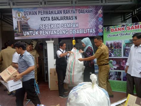 Sedekah Sampah Untuk Penyandang Disabilitas