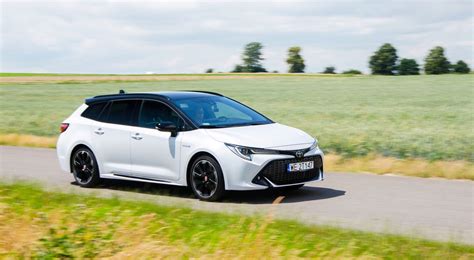 Test Toyota Corolla Kombi Gr Sport Hybrid Troch Wszystkiego Dla