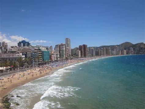 Seis décadas de bikini en Benidorm es decir en España Noticias La Marina Plaza