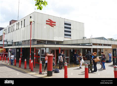 Wolverhampton railway station entrance hi-res stock photography and images - Alamy